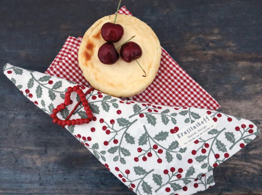 Winter Weihnachts - Servietten aus Stoff rot-weiß kariert von Krasilnikoff